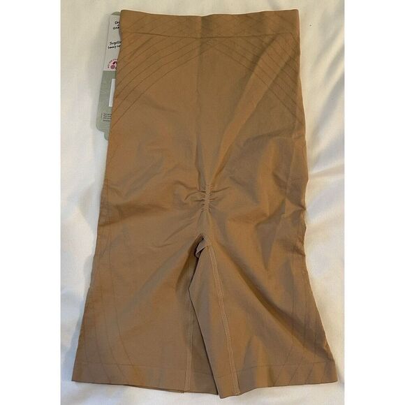 Maidenform Shapes Firm High Waist Thigh Slimmer Shorts Size Small NEW - Picture 2 of 3